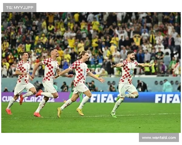 南美杯铁路工场队点球大战晋级球迷狂欢